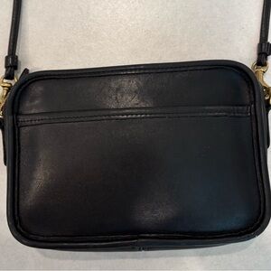 Elegant Black Leather Coach Vintagw Crossbody Bag